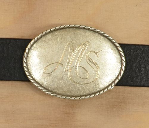 524-2Gürtelschließe mit graviertem Monogramm oval silber
